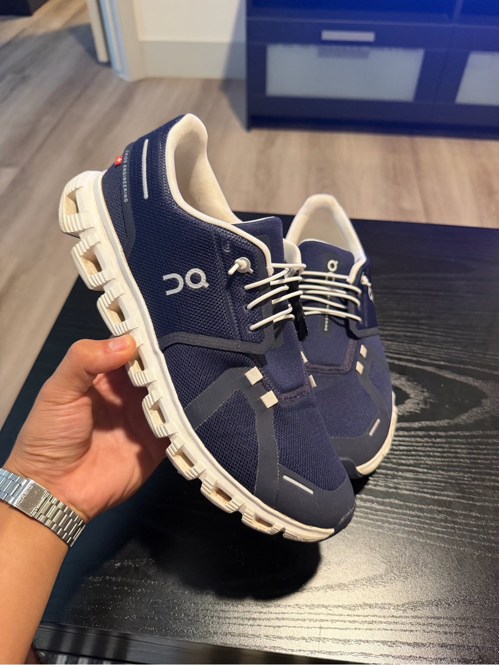 On Running Men’s Cloud 6 Sneakers in Navy and White